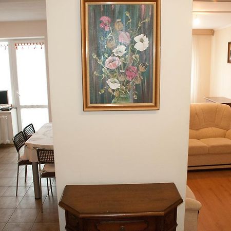 Apartment On Akademika Lazarenka 48A Λβιβ Εξωτερικό φωτογραφία
