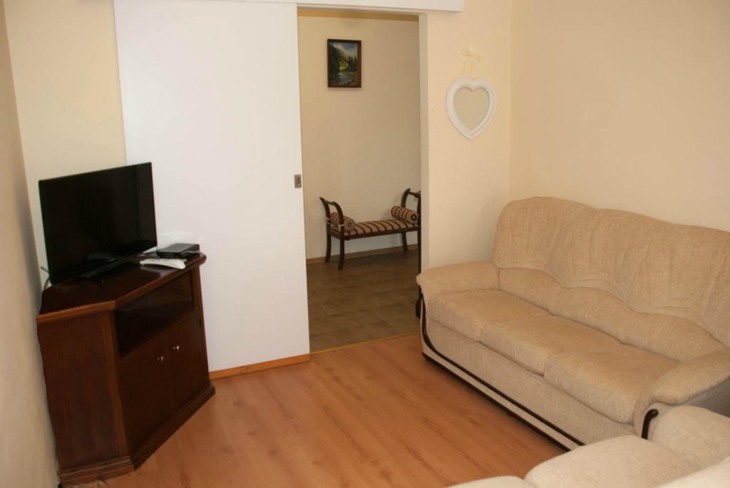 Apartment On Akademika Lazarenka 48A Λβιβ Εξωτερικό φωτογραφία
