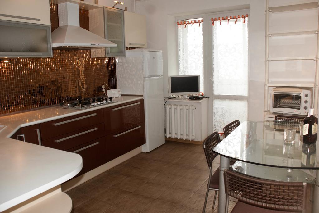 Apartment On Akademika Lazarenka 48A Λβιβ Εξωτερικό φωτογραφία